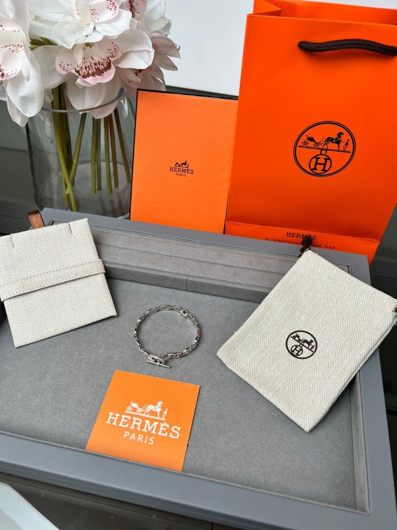 H**me5 bracelets